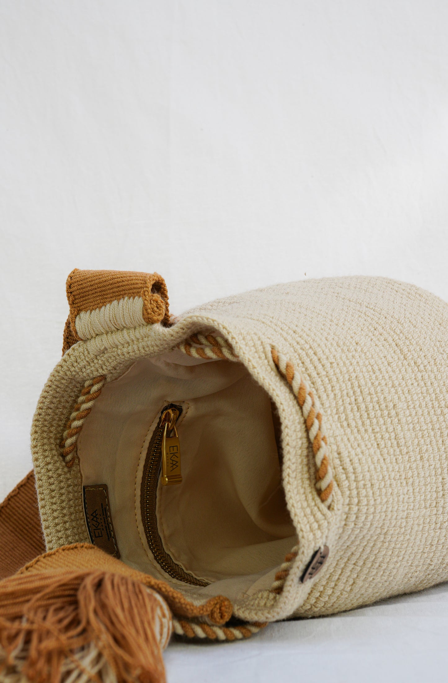 Mochila Mediana Unicolor Amistad